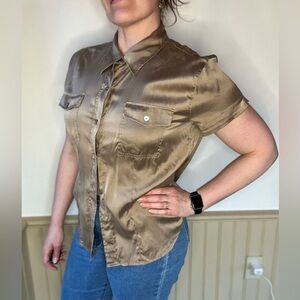 Chico’s Metallic Gold Silk Blend Button-Up Shirt Size 2 (M) Summer Chic Vacation